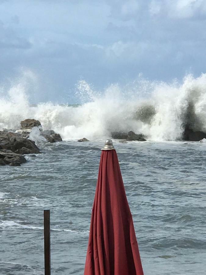 Ancora Bilocale Vila Marina di Massa Exterior foto